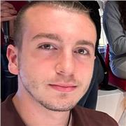 Profesor con bachiller científico-tecnológico y titulación C1 en Inglés, con 2 años de experiencia con alumnos de ESO y Bachiller